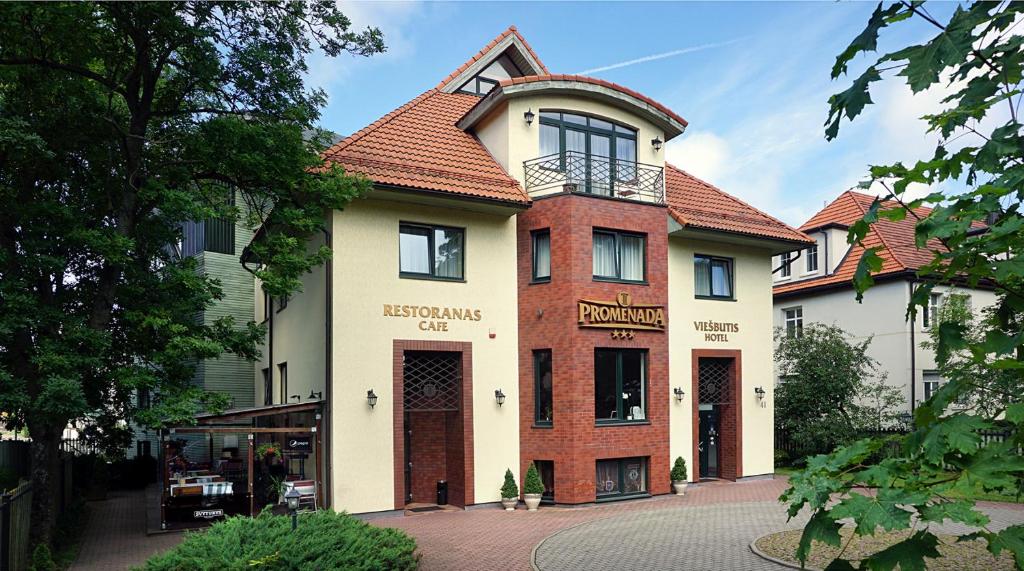 Budova, kde se hotel nachází
