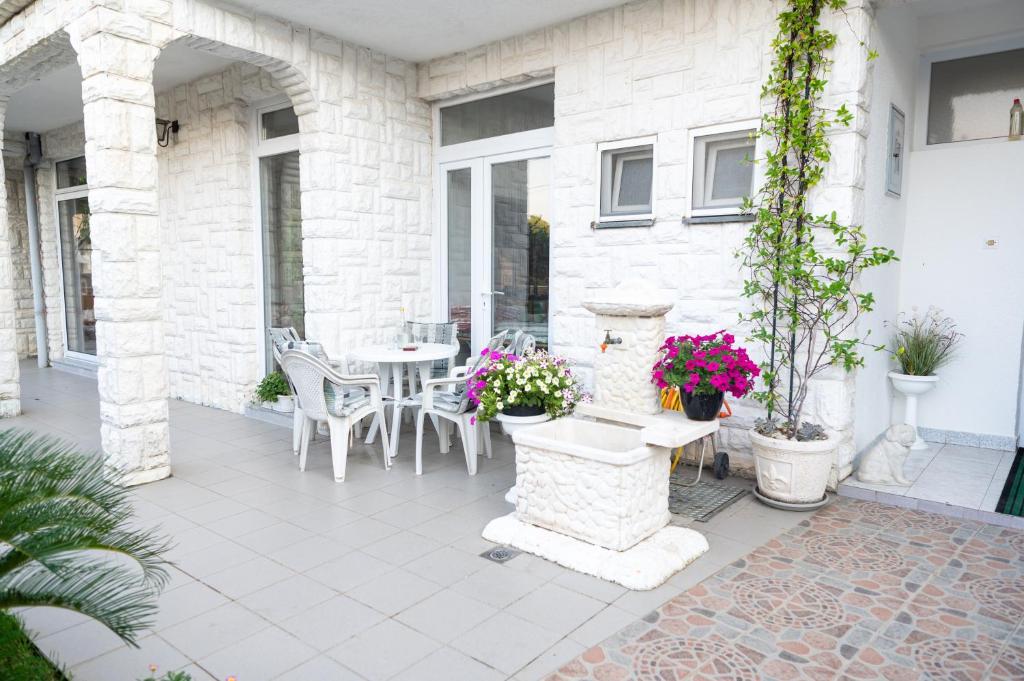 Balkón nebo terasa v ubytování Guest House Aldin