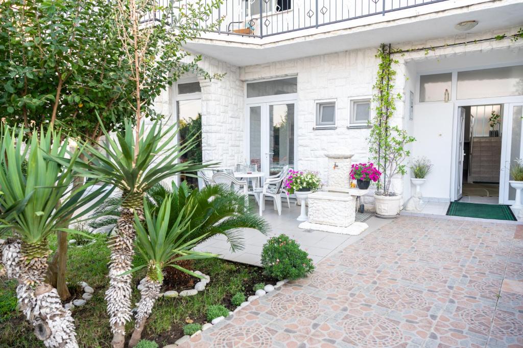 Zahrada ubytování Guest House Aldin