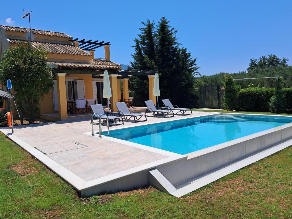 The swimming pool at or close to Villa Filia std