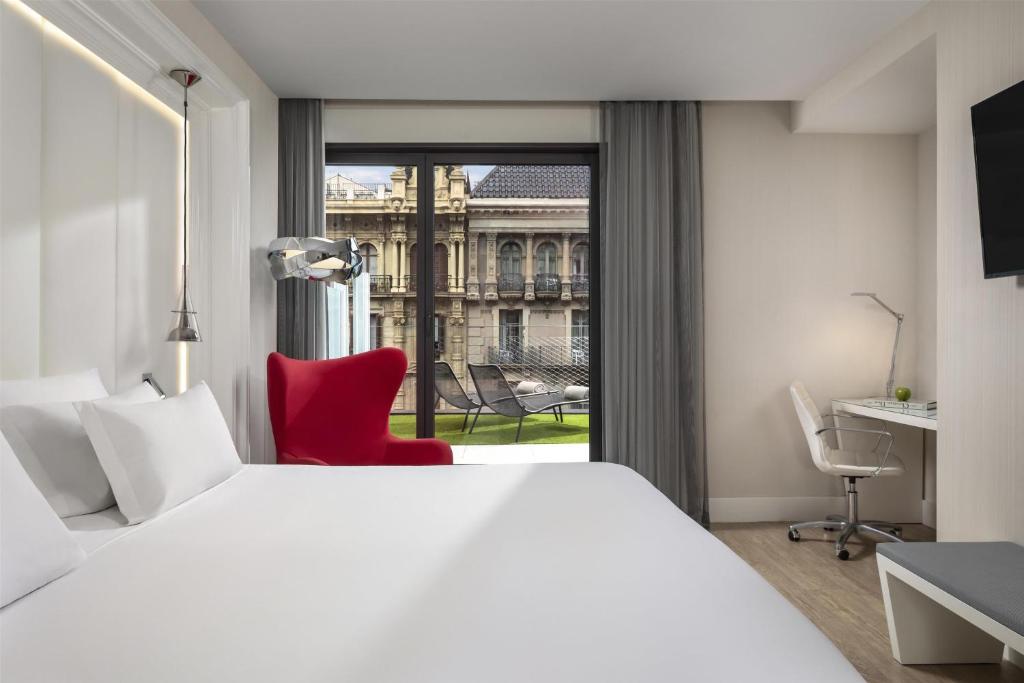 NH Collection Barcelona Gran Hotel Calderon - Resim 4