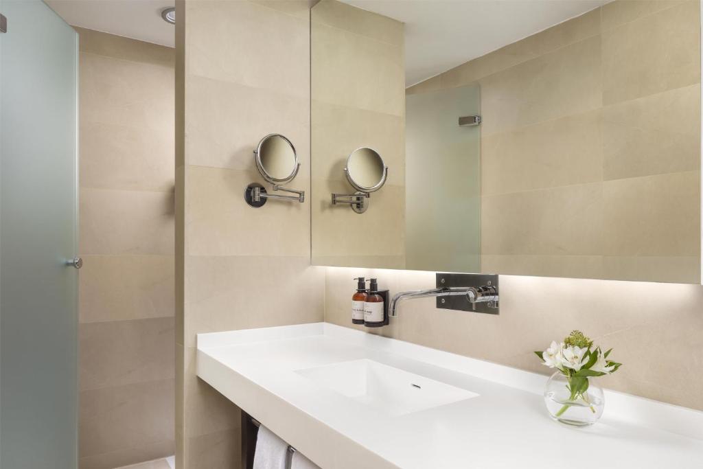 NH Collection Barcelona Gran Hotel Calderon - Resim 27