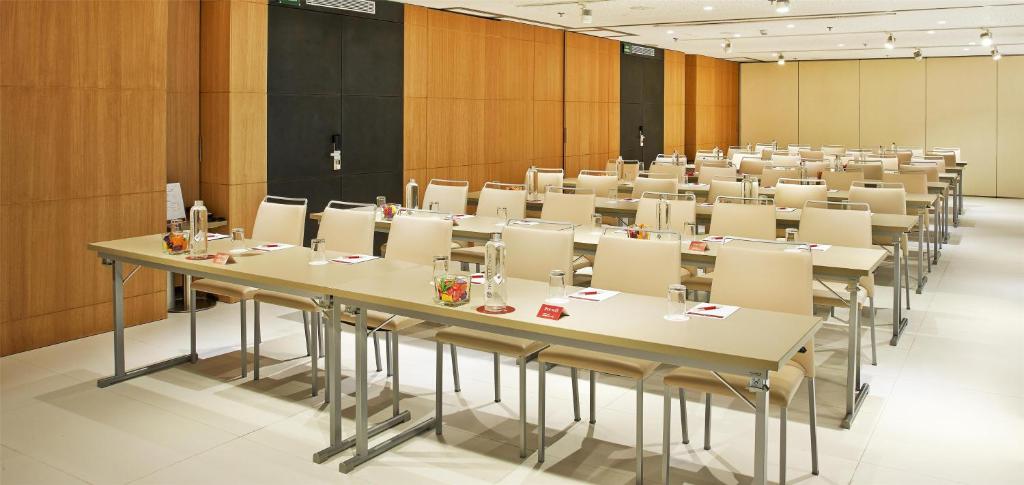 NH Collection Barcelona Gran Hotel Calderon - Resim 45