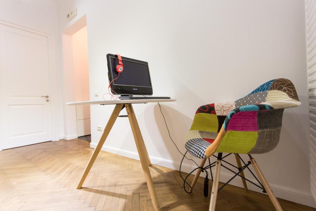 TV a/nebo společenská místnost v ubytování First Hostel