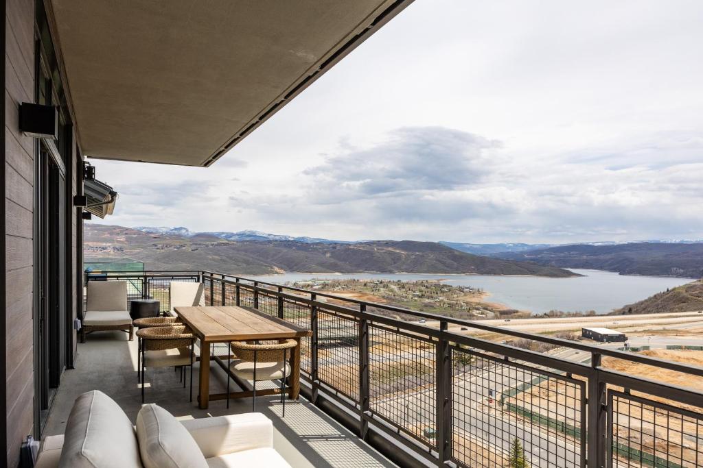 Stunning 3BR in New Deer Valley East Village Ski, Dine, and Relax ...