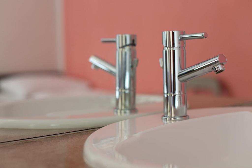 Czech Inn - Twin Room With Shared Bathroom