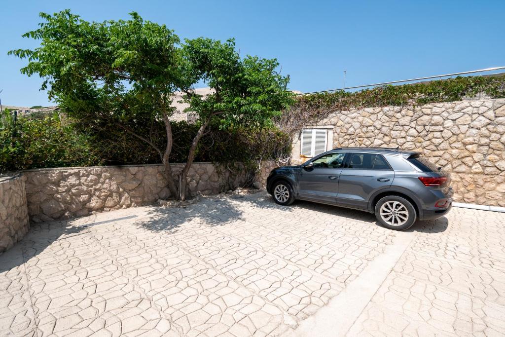 Fotografie z fotogalerie ubytování Apartments with swimming pools Zubovici, Pag - 9365 v destinaci Zubovići