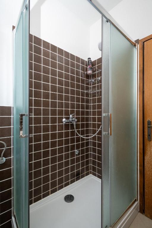 Koupelna v ubytování Apartments with swimming pools Zubovici, Pag - 9365