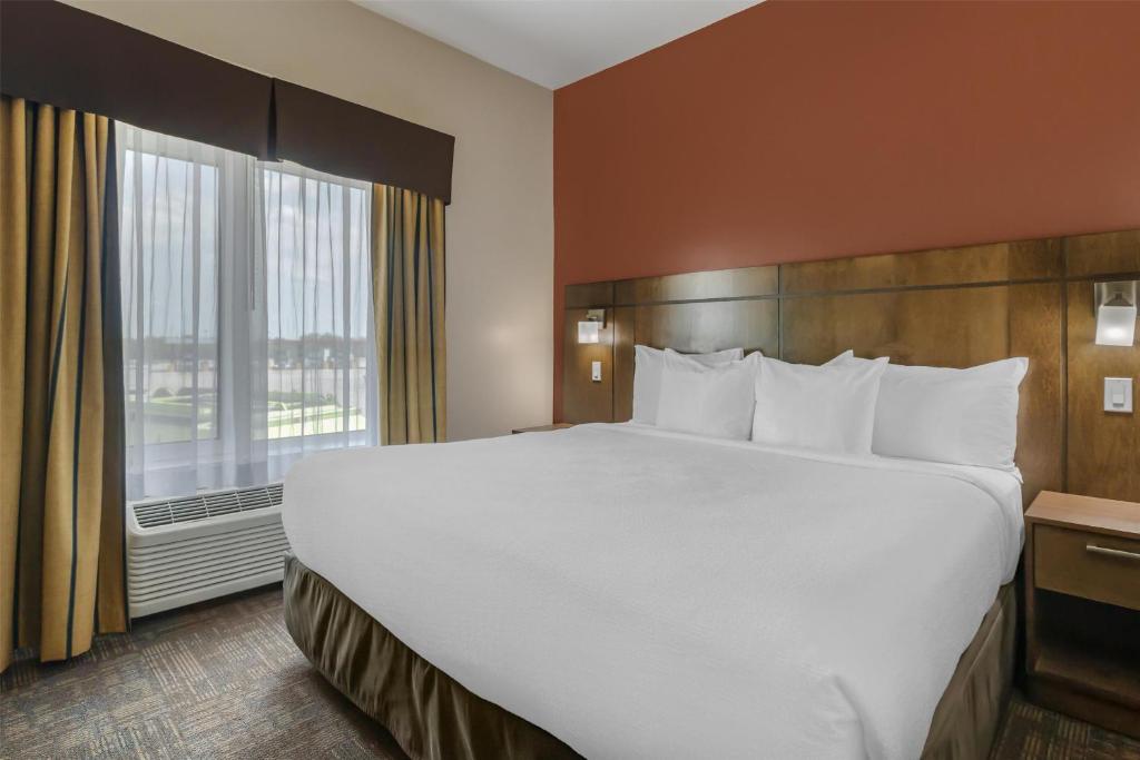 Best Western Plus Winnipeg West - Resim 21