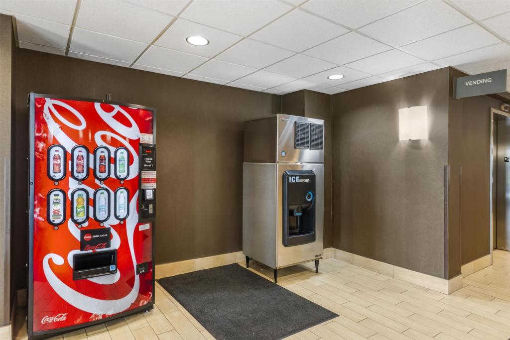 Best Western Plus Winnipeg West - Resim 40