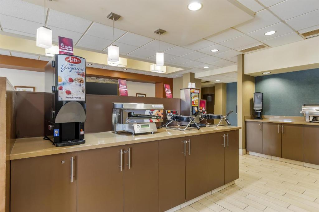 Best Western Plus Winnipeg West - Resim 41