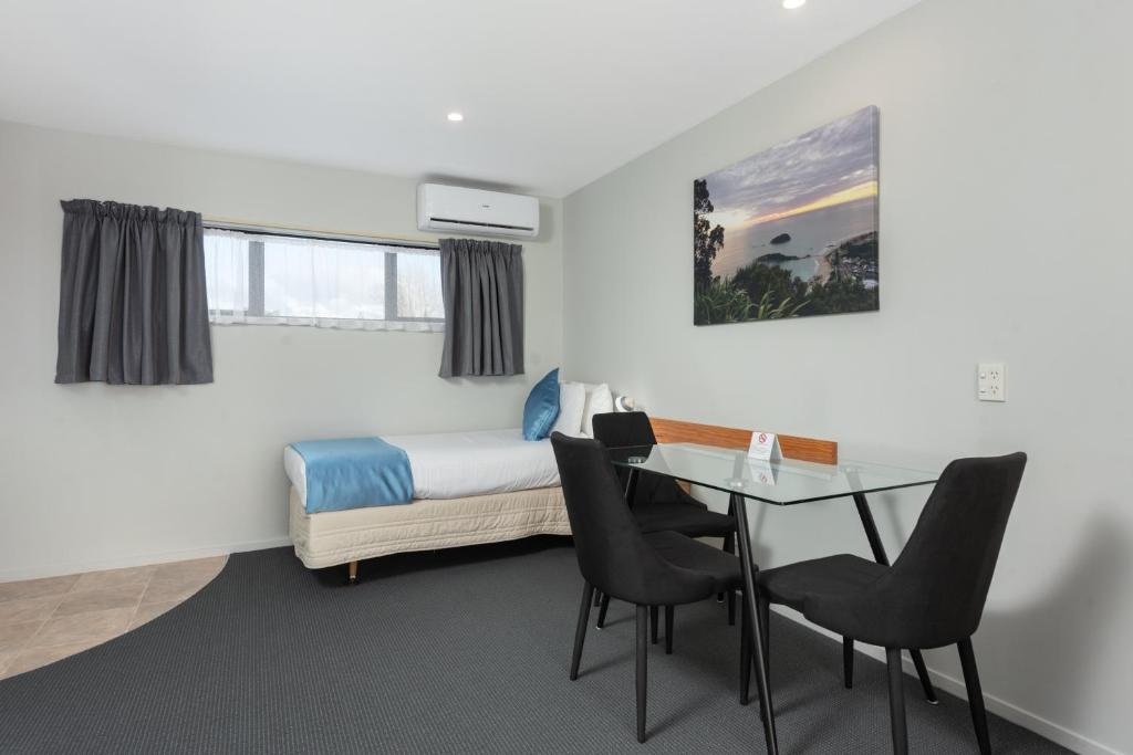 
One-Bedroom Apartment with Spa Bath
