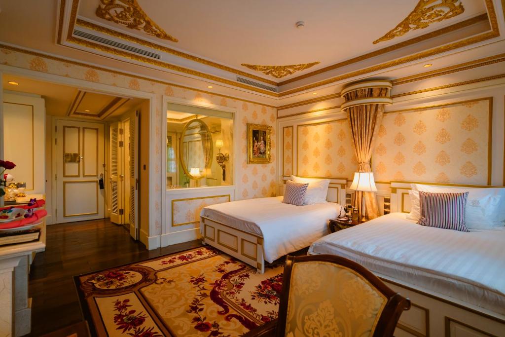 Royal Superior – High Tea Inclusive