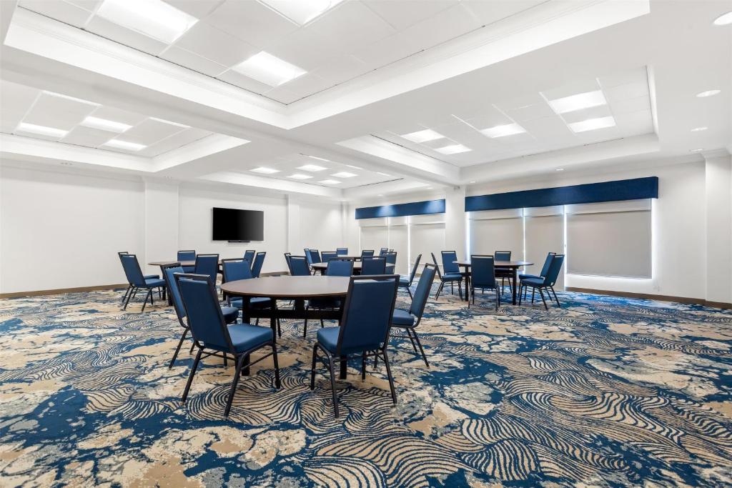 Hampton Inn & Suites St. Petersburg/Downtown photo