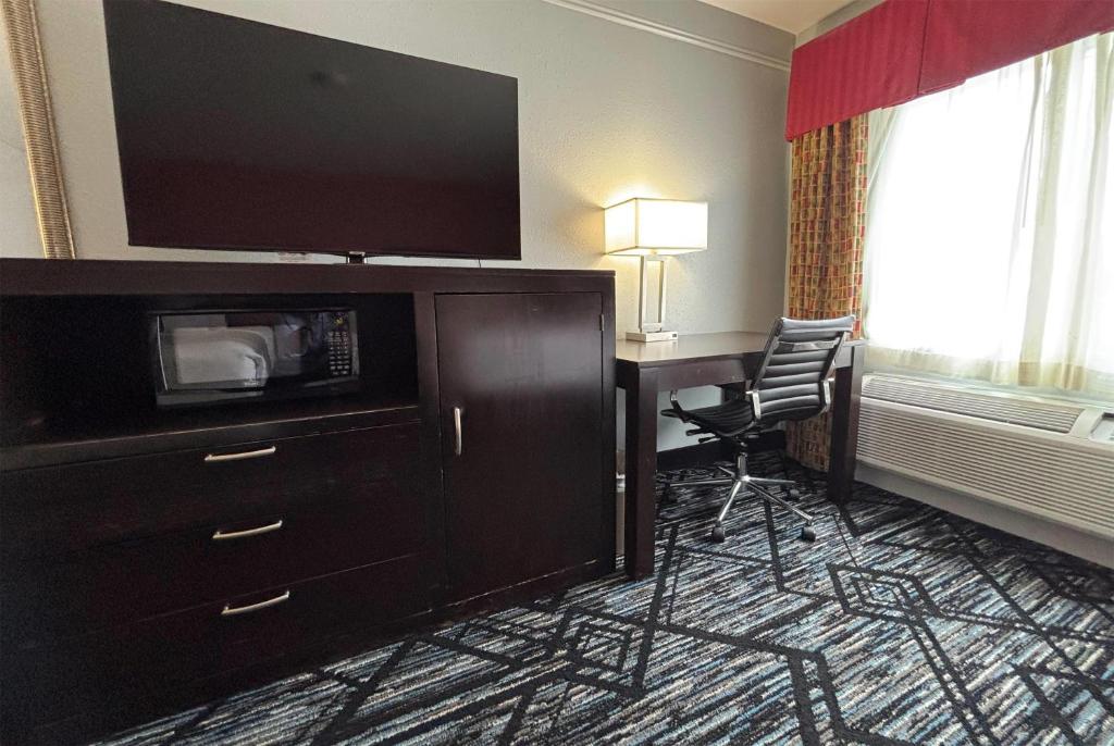 Baymont by Wyndham Litchfield - Suite Estudio Con Cama Extragrande - No Fumadores