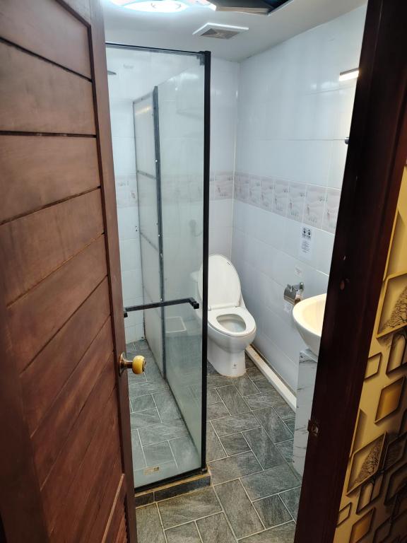 Priory Hillside Residence - Resim 18