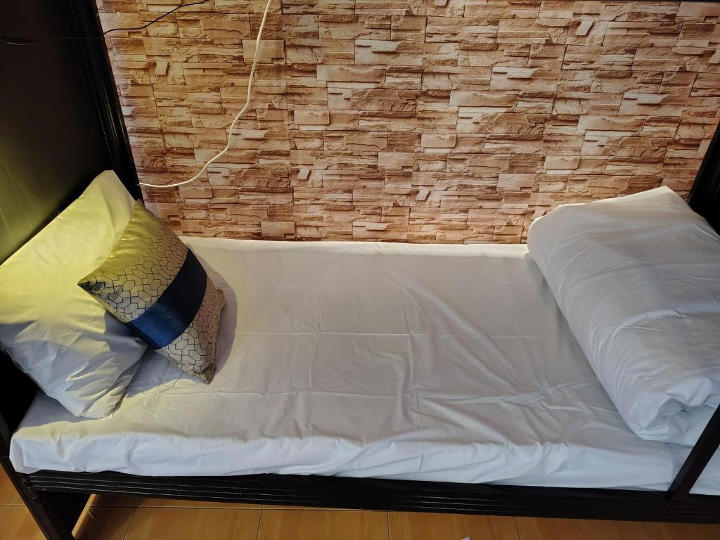 Priory Hillside Residence - Resim 10