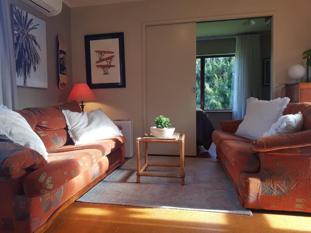 Country Cutie-Pie, close to town - Resim 10