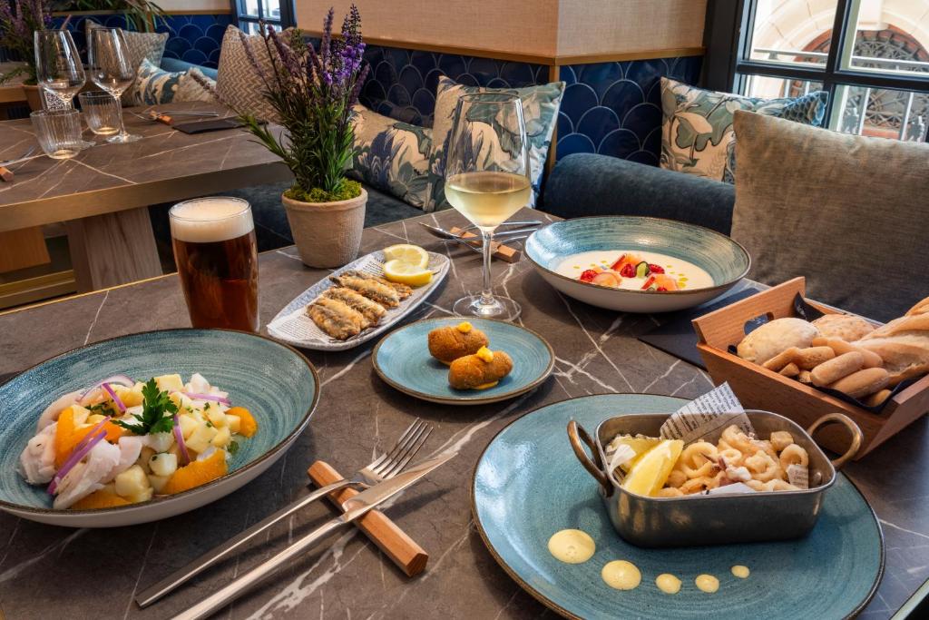 Catalonia Puerta del Mar - Resim 19