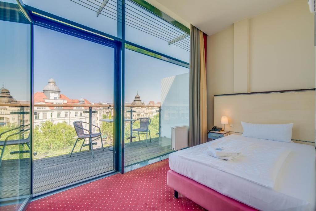 Come Inn Berlin Kurfürstendamm - Resim 2