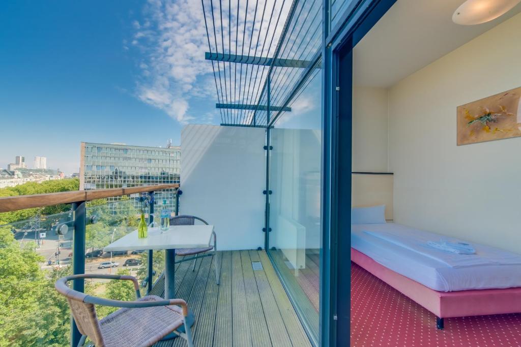 Come Inn Berlin Kurfürstendamm - Resim 9