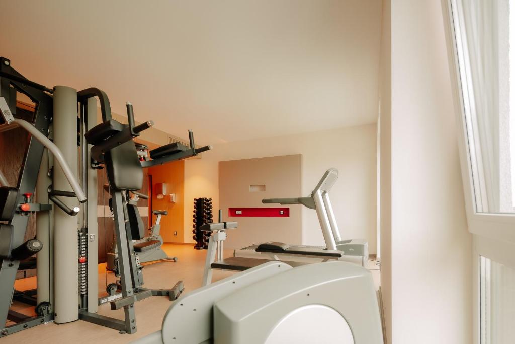 Fitness centrum a/nebo fitness zařízení v ubytování LOOKEN INN Lingen by Hackmann