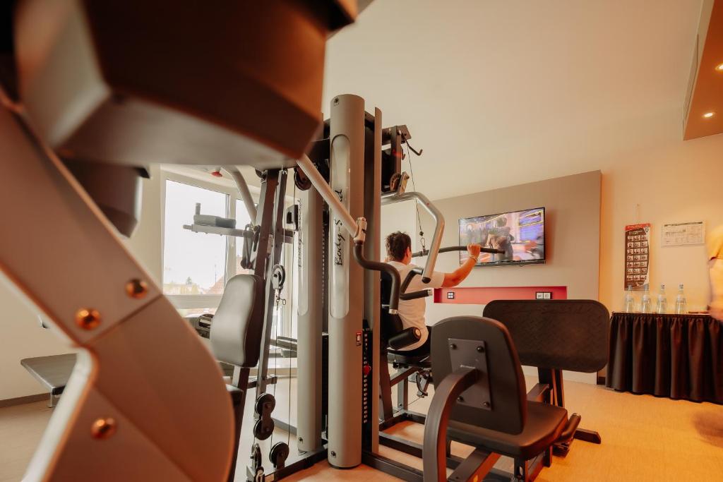 Fitness centrum a/nebo fitness zařízení v ubytování LOOKEN INN Lingen by Hackmann