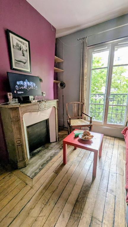 Classic Parisian 2 BR flat in Paris 10