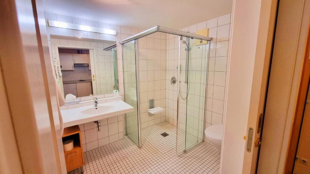 New Living Home Residenzhotel Hamburg - Resim 37