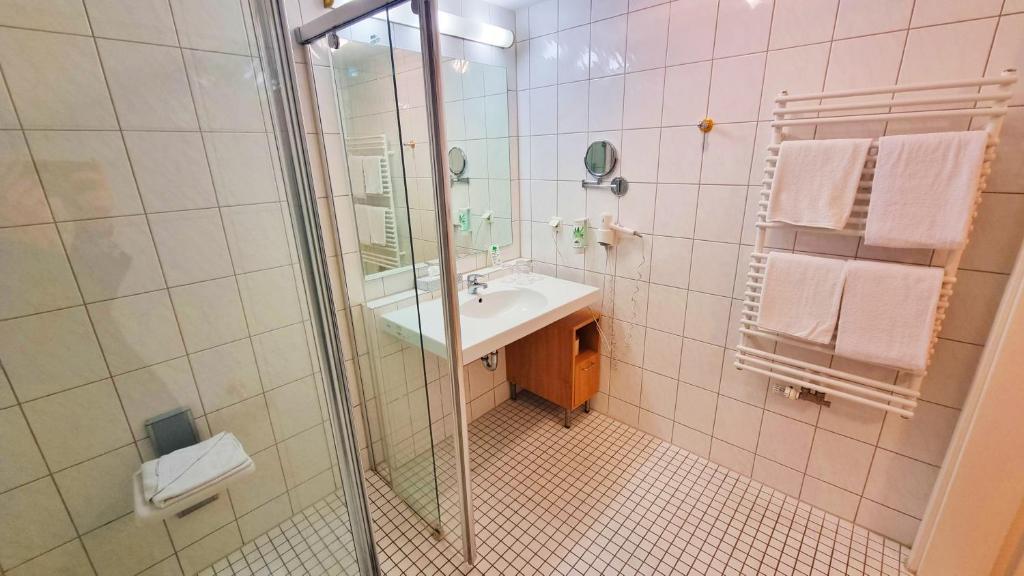 New Living Home Residenzhotel Hamburg - Resim 35