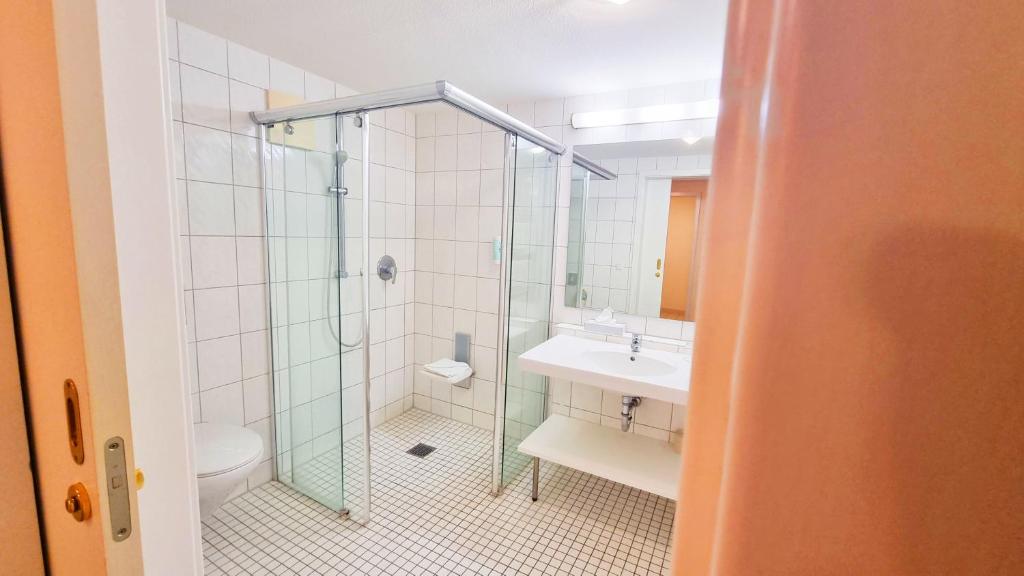 New Living Home Residenzhotel Hamburg - Resim 20