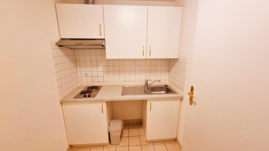 New Living Home Residenzhotel Hamburg - Resim 31