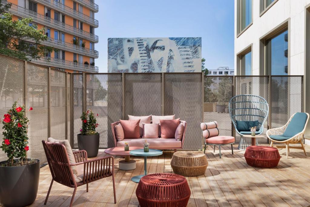 Renaissance Zurich Tower Hotel - Resim 13