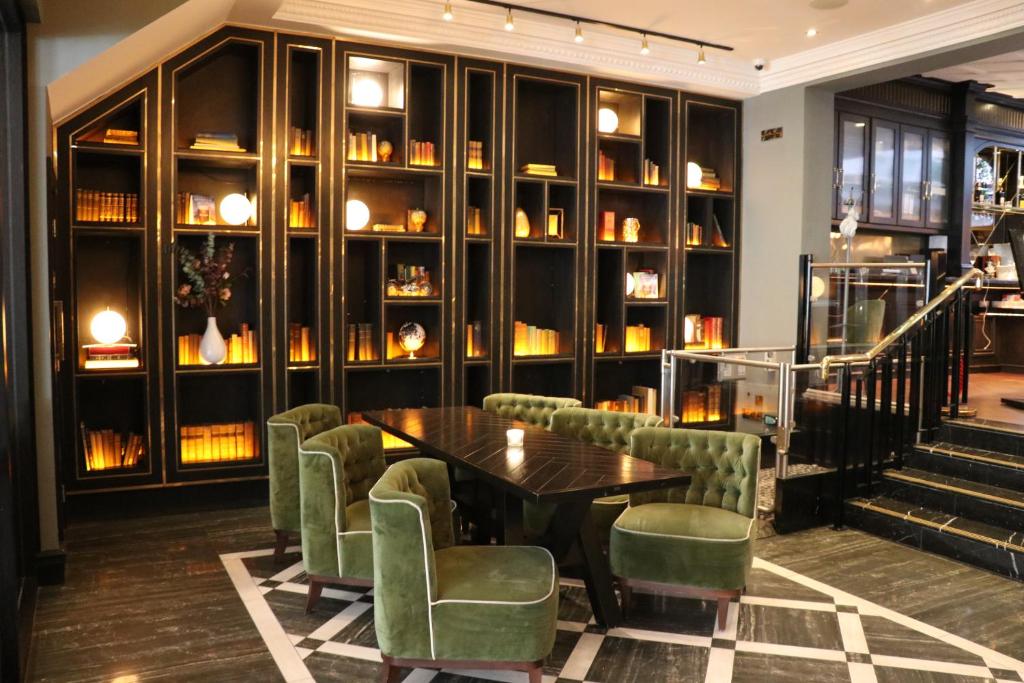 Iveagh Garden Hotel - Resim 8