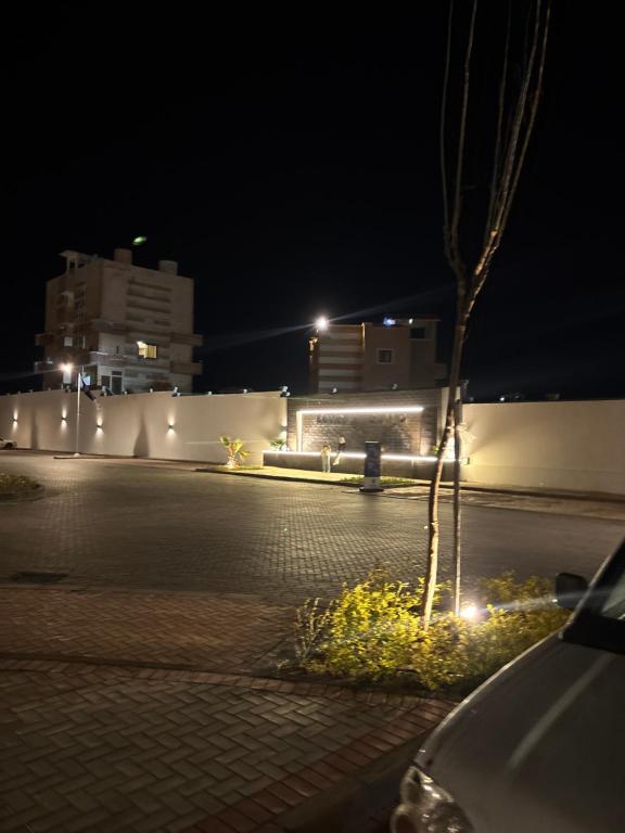 Mynd úr myndasafni af Long Island روميل í Banī Ghālib