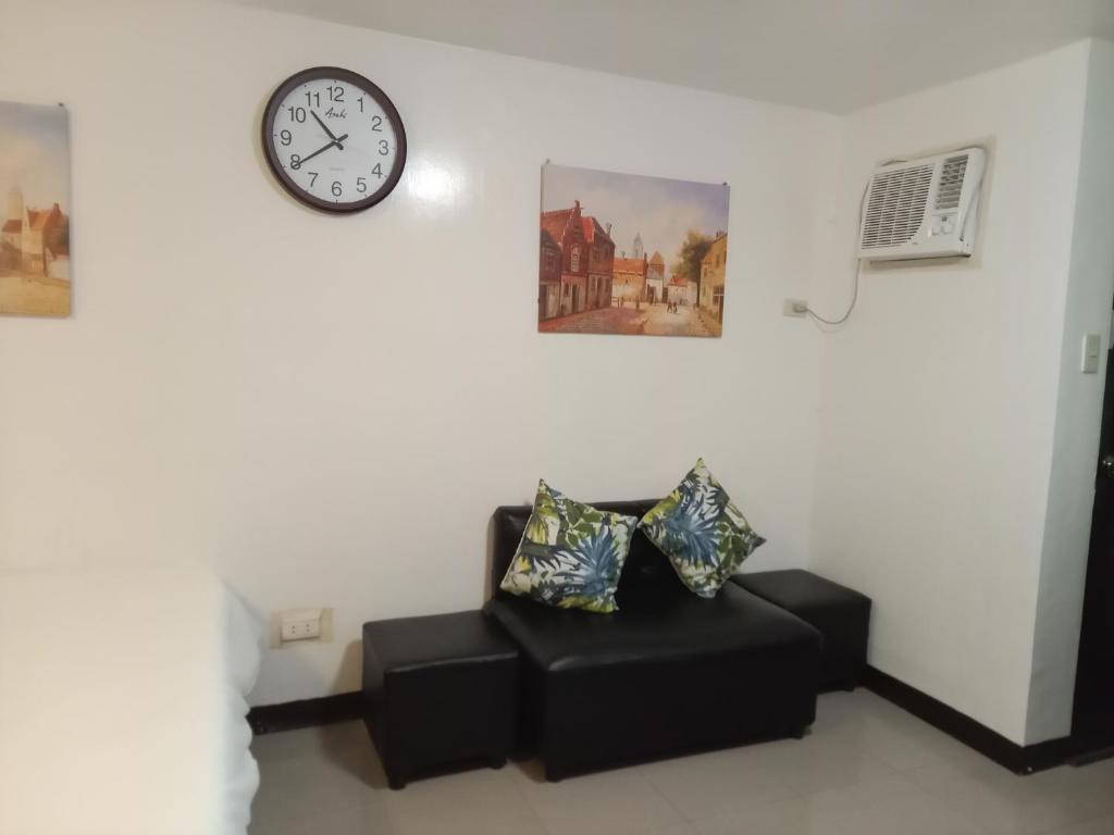 Posezení v ubytování Deca home's tipolo mandaue