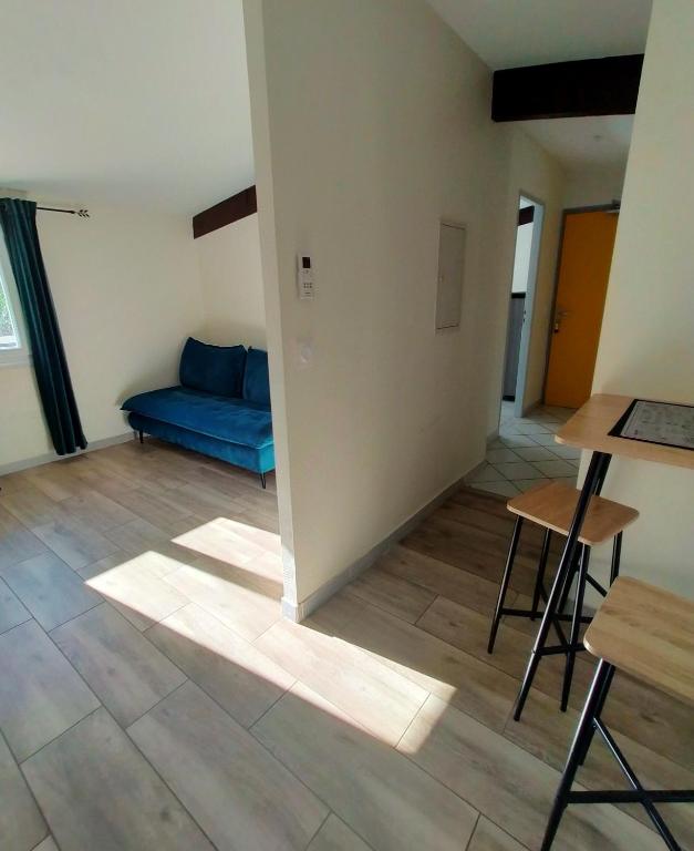 
Apartment with Garden View
