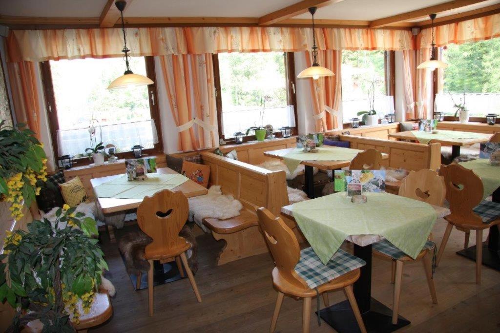 Restaurace v ubytování Berghaus Außergschlöß