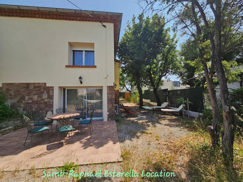 Saint-raphaël Esterella Location "La Restanque"