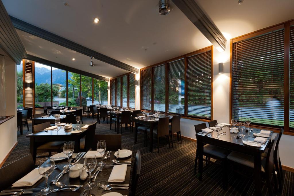 Restaurace v ubytování Scenic Hotel Franz Josef Glacier