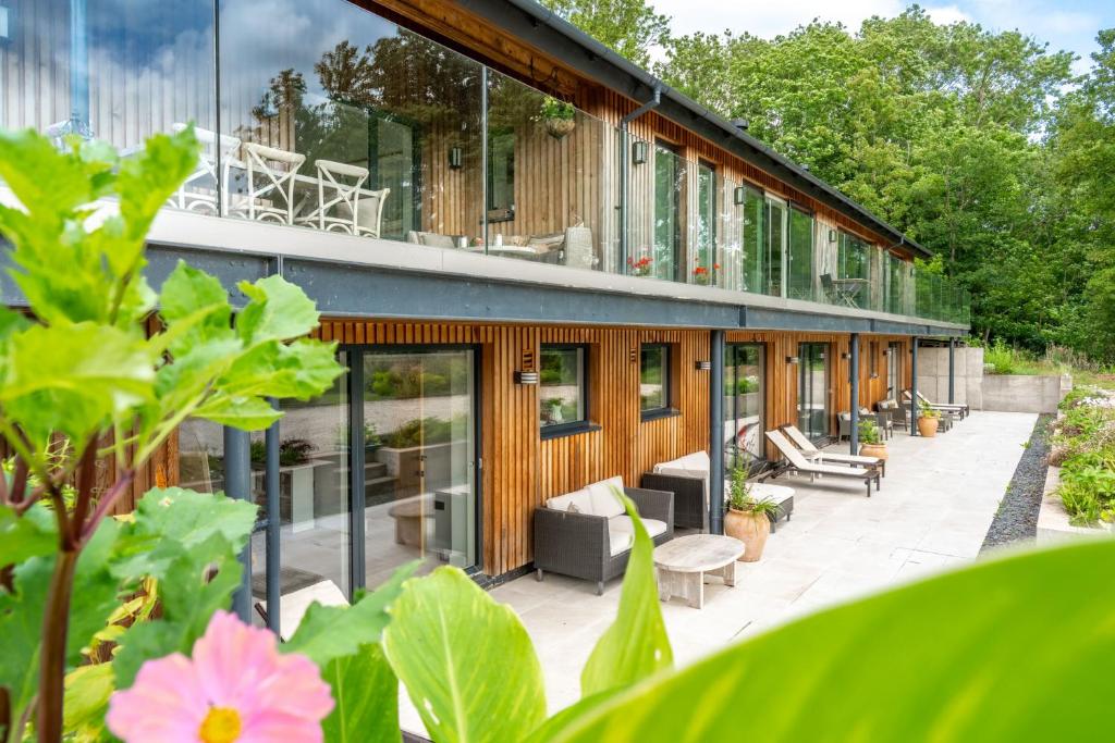 En have udenfor Gamekeepers Lodge