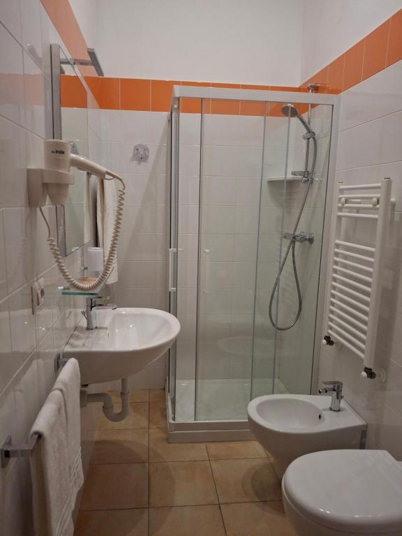 Koupelna v ubytování B&B & Residence Pozzo Misseo