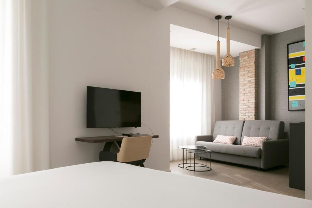 Teatro Romano 4 & 5 - 8