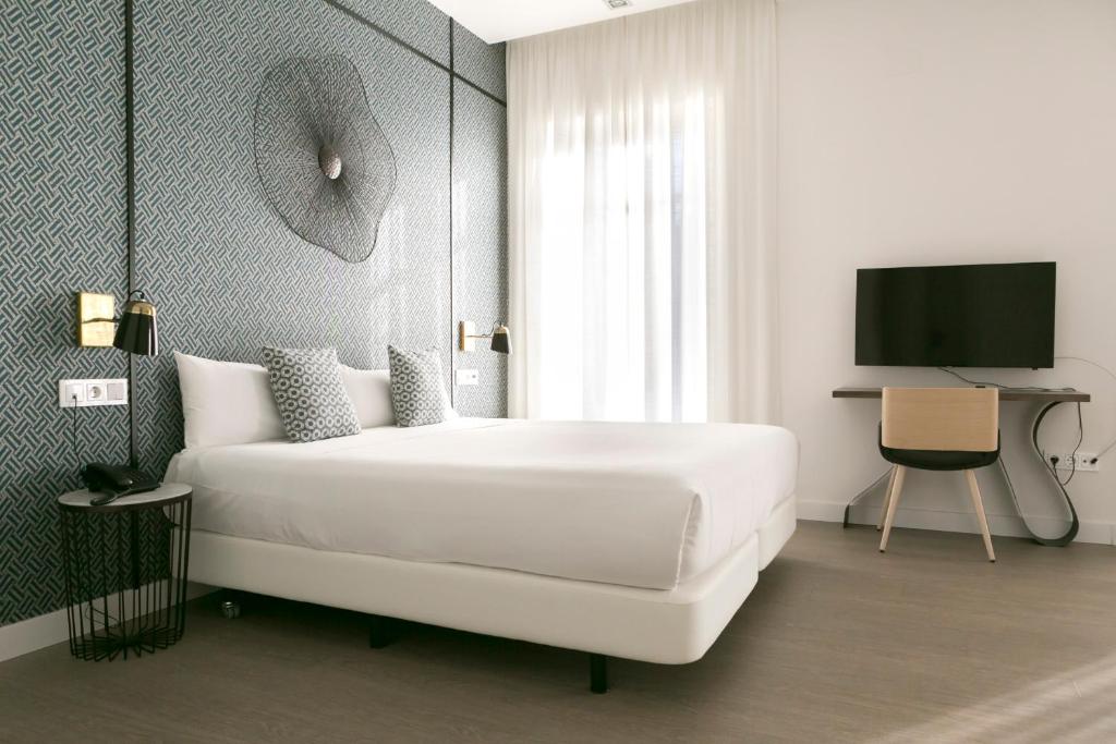 Teatro Romano 4 & 5 - 1