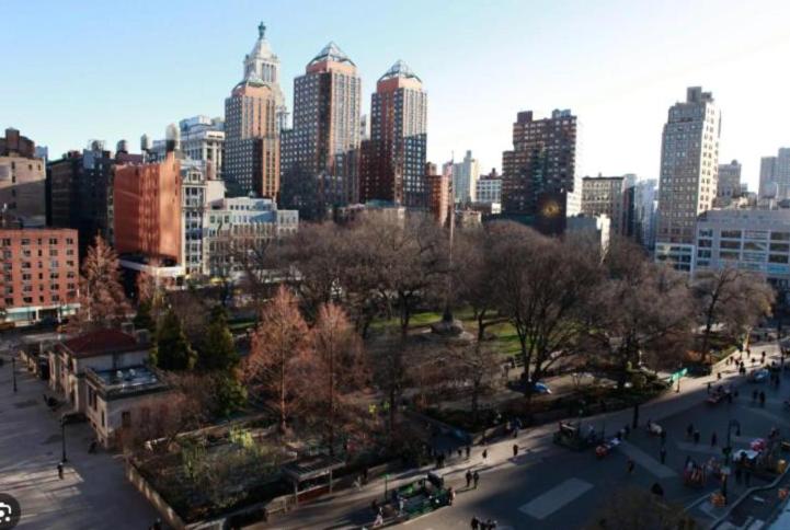 Steps from Everything - Modern 1-Bdr in Downtown's Union Square photo