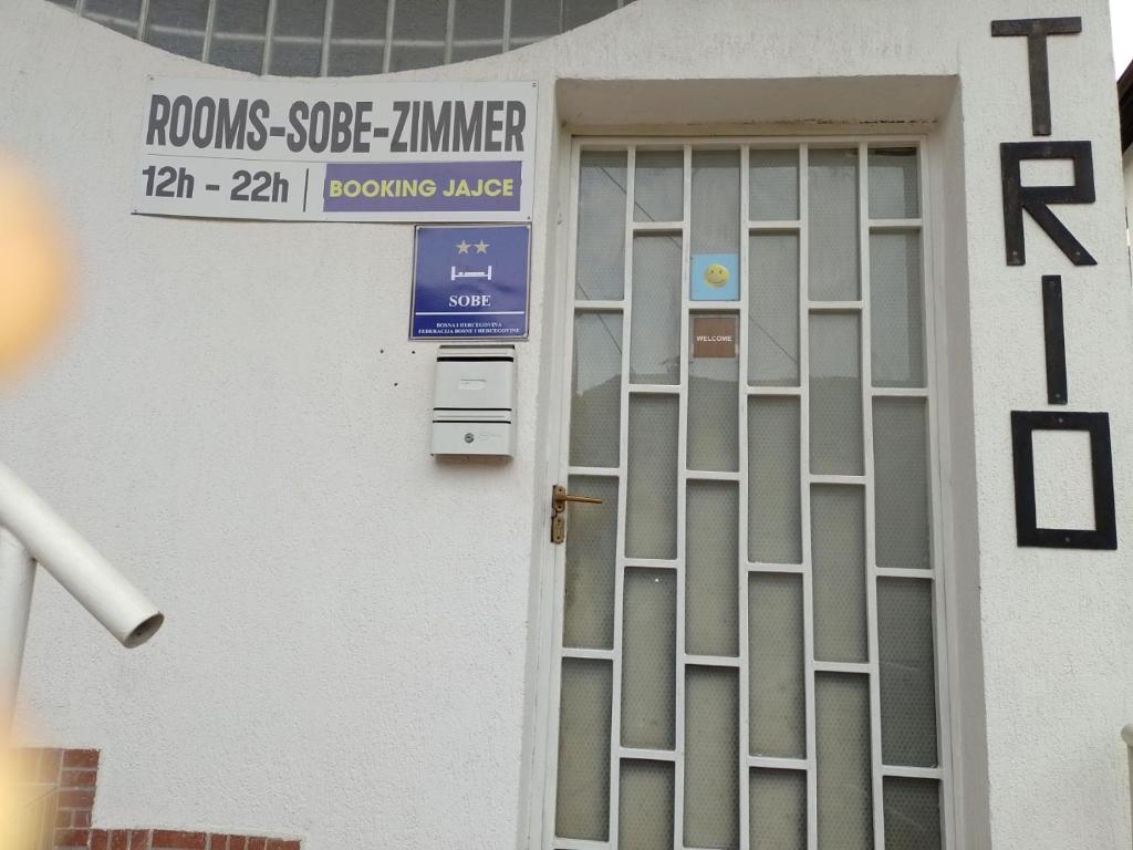 Certifikát, hodnocení, plakát nebo jiný dokument vystavený v ubytování TRIO sobe