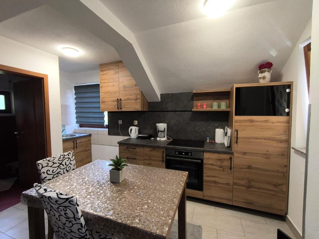 Apartments & Rooms Ramljak - 16