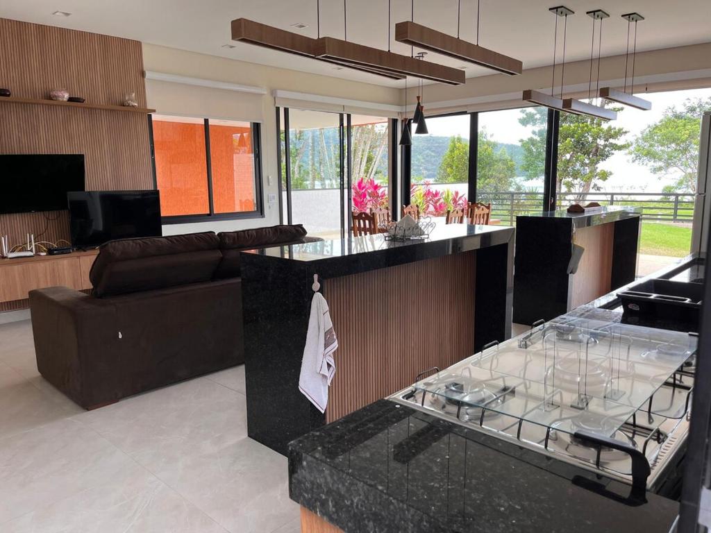 Køkken eller tekøkken på Beachfront house in Lagoinha