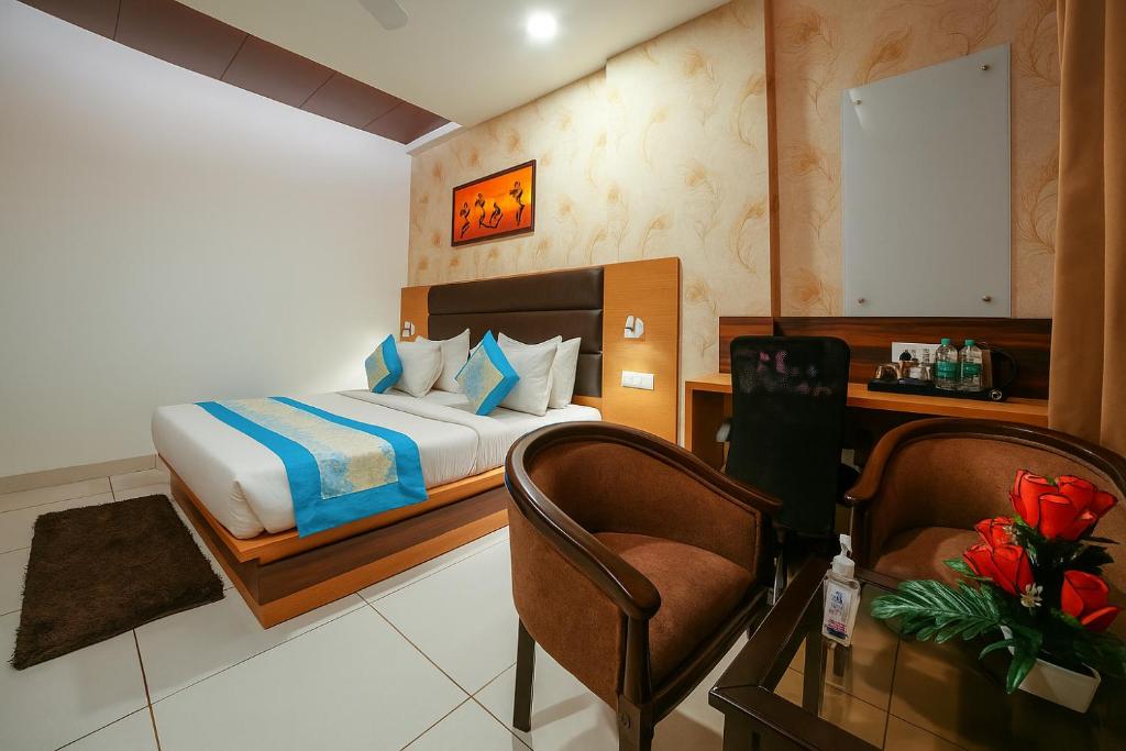 Postel nebo postele na pokoji v ubytování Hotel Grand Regency by JMD Group Near Delhi IGI Airport