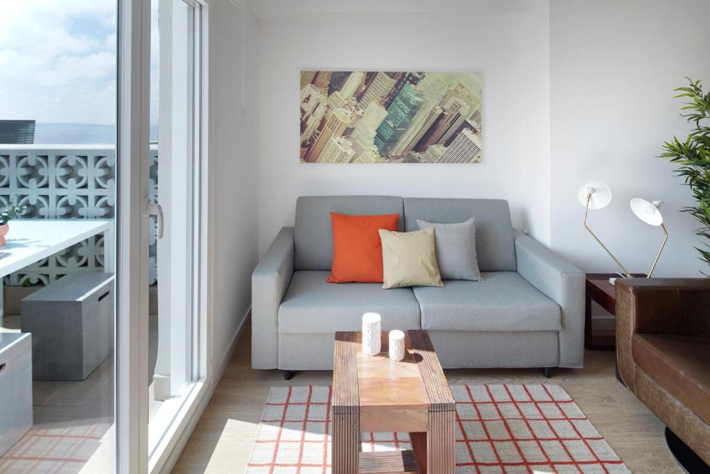 Posedenie v ubytovaní Beach House 2 by FeelFree Rentals
